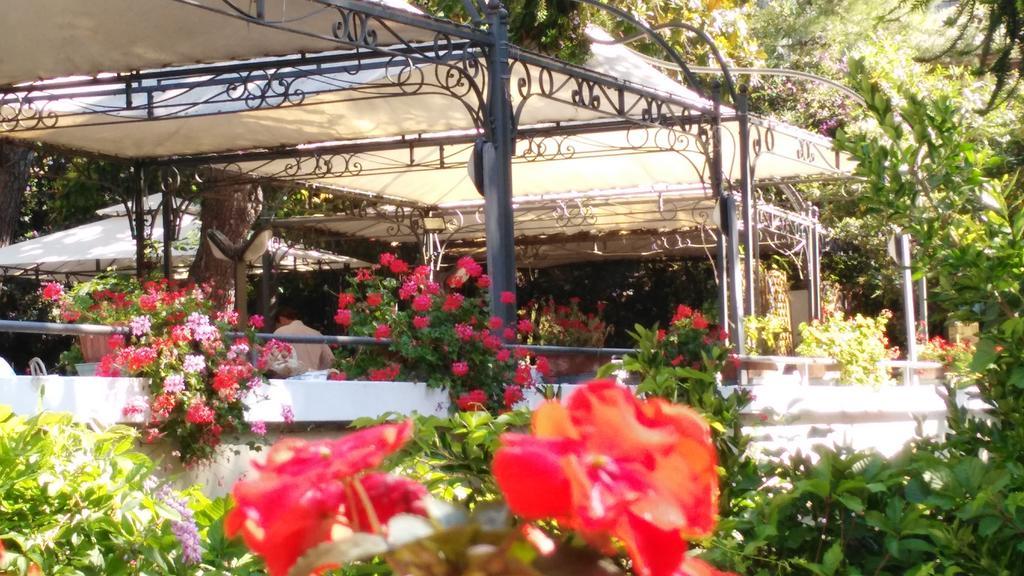 Hotel Pensione Moderna Bonassola Kültér fotó
